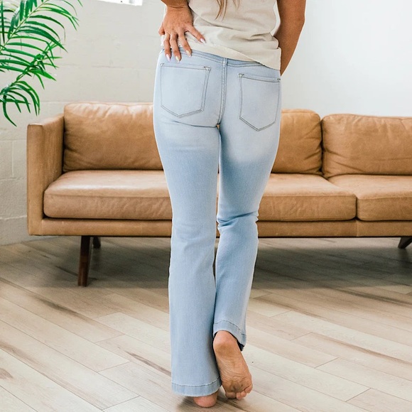 KanCan Petite Button Fly Flare Jeans - size 11/29 - Picture 3 of 8